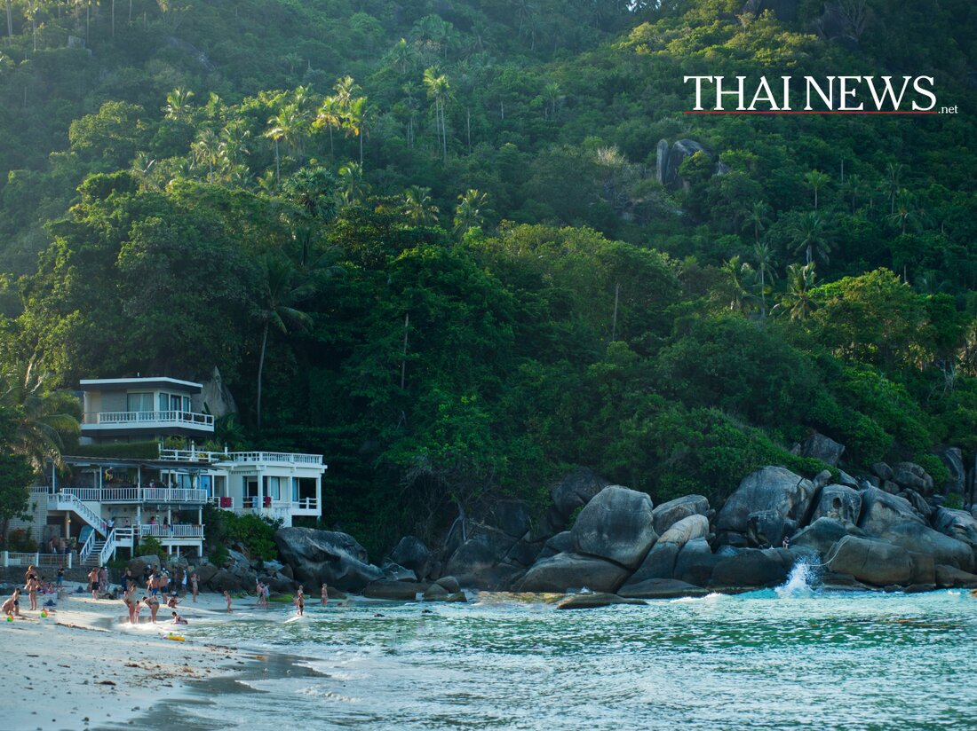 Entdecken Sie das luxuriöse Banyan Tree Samui, das festliche Gourmet-Events und Silvesterfeiern an einem Traumstrand bietet.
