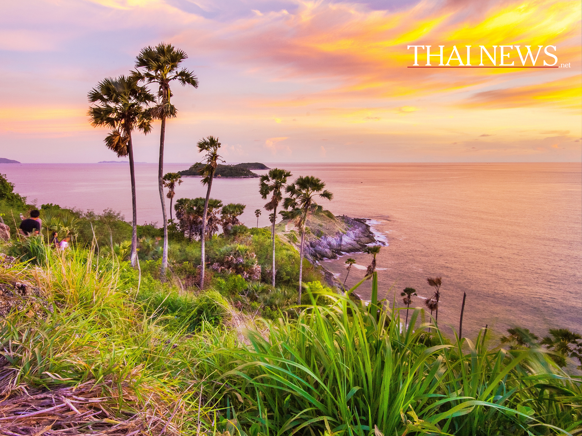 Thailändische Marine rettet Crew nach Schiffbruch vor Phuket!